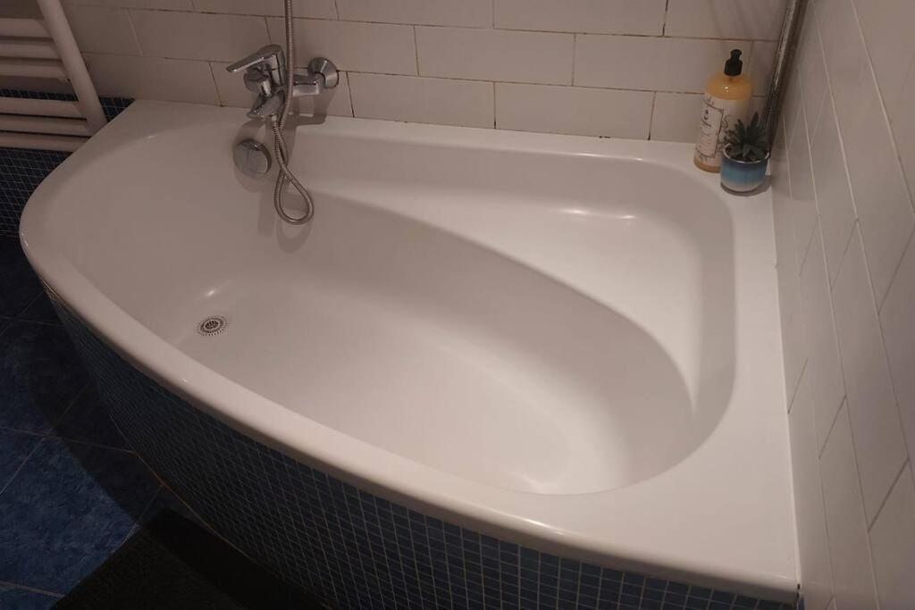 Family Friendly 1 Bed Appartment บรัสเซลส์ ภายนอก รูปภาพ